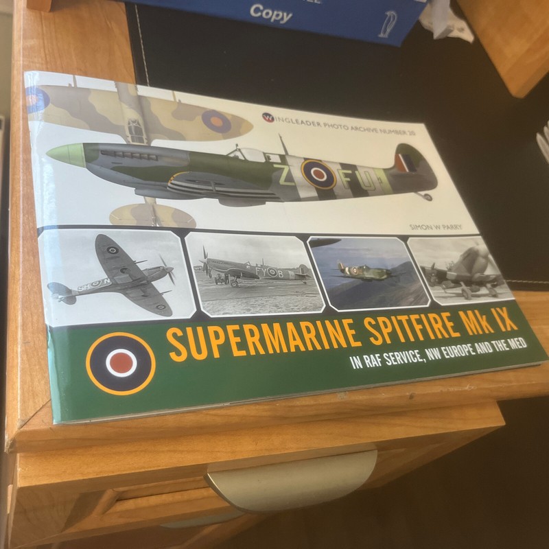Supermarine Spitfire Mk.IX In RAF Service (Wingleader Photo Archive 20)
