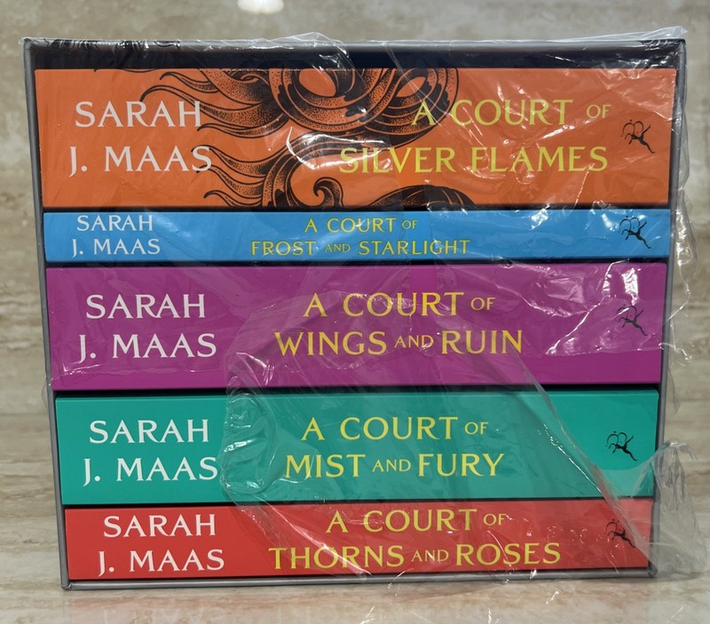 A Court of Thorns and Roses Paperback Box Set (5 Books) (Hardcover) Open Box gallery