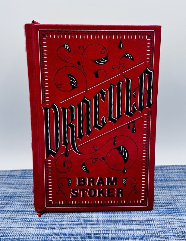 Dracula by Bram Stoker Flexi Bound 2011 Red Faux Leather Edition