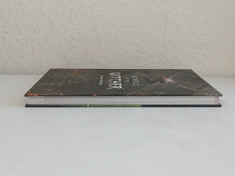 THE WORLD OF THE WITCHER Video Game Compendium Guide Dark Horse 2015 Preowned gallery