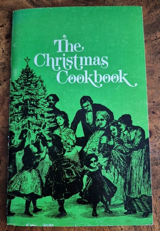 Vintage 1971 Fort Wayne Museum of Art The Christmas Cookbook Recipes 39 Pages