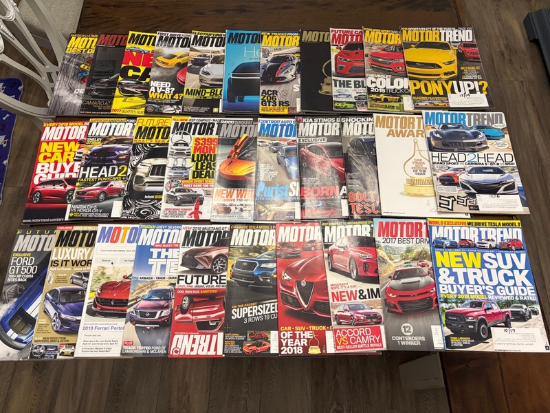 LOT OF 31 MOTOR TREND MAGAZINE 2014 2015 2016 2017 2018