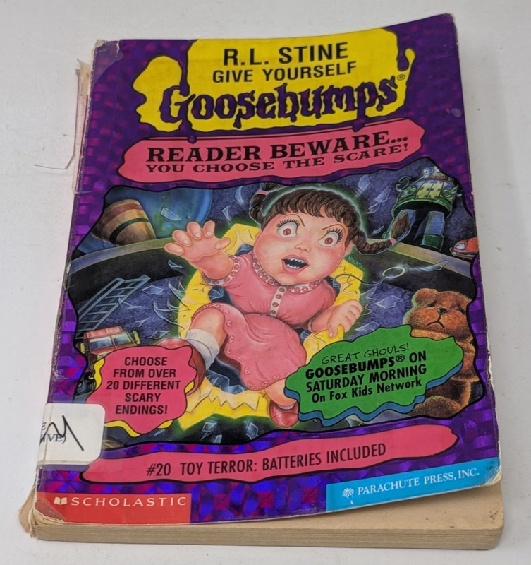 Give Yourself Goosebumps #20 Toy Terror Batteries Included 1st Print 1997 Ex-Lib