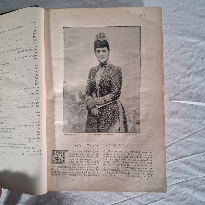 ANNIES SWAN'S MAGAZINE - THE WOMAN AT HOME - BOUND COPY 1902 500 + pages gallery