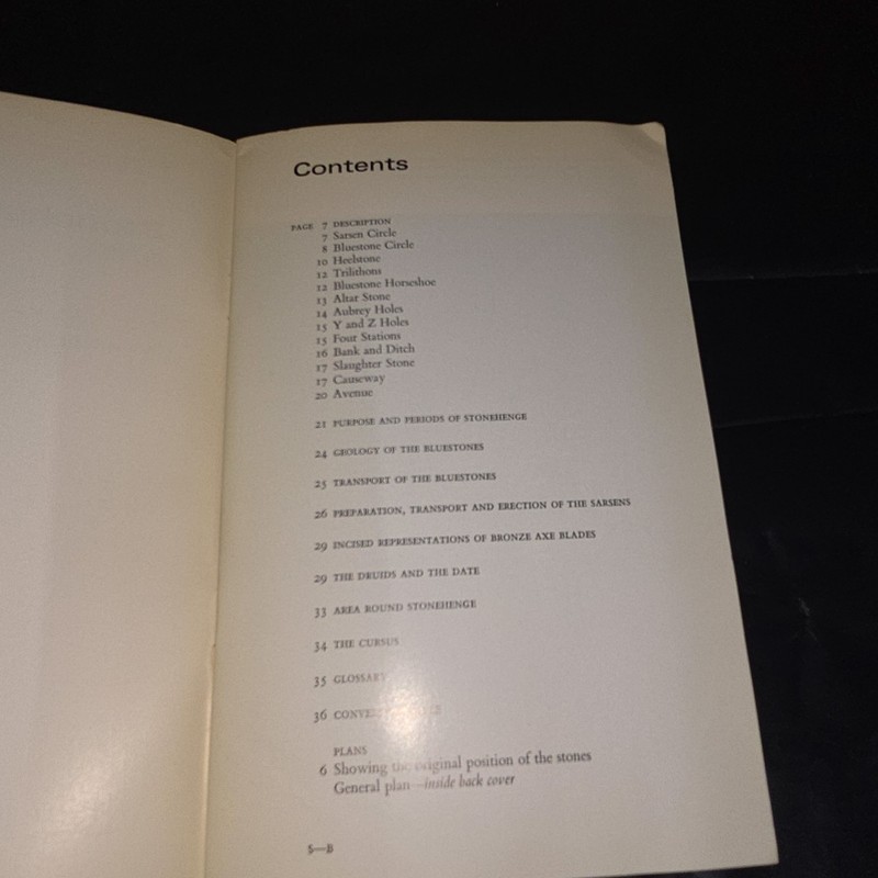 Stonehenge Official Guide Book HMSO 1967 Illustrated Booklet With Fold Out Map gallery