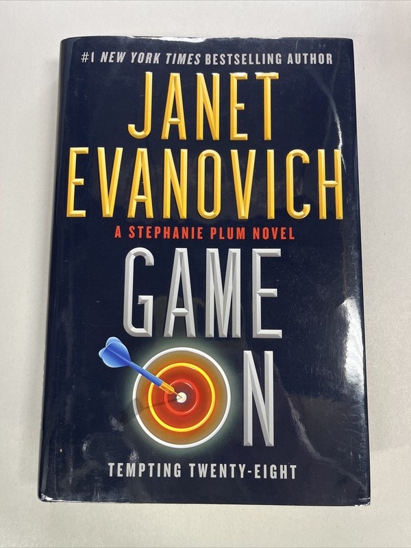 Stephanie Plum Ser.: Game On : Tempting Twenty-Eight by Janet Evanovich…