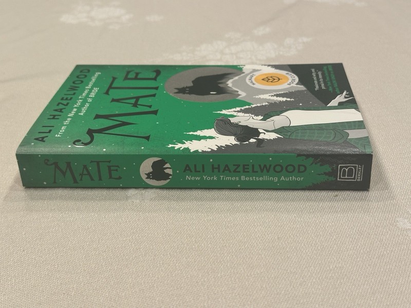Mate by Ali Hazelwood (2025, Trade Paperback) NEW gallery