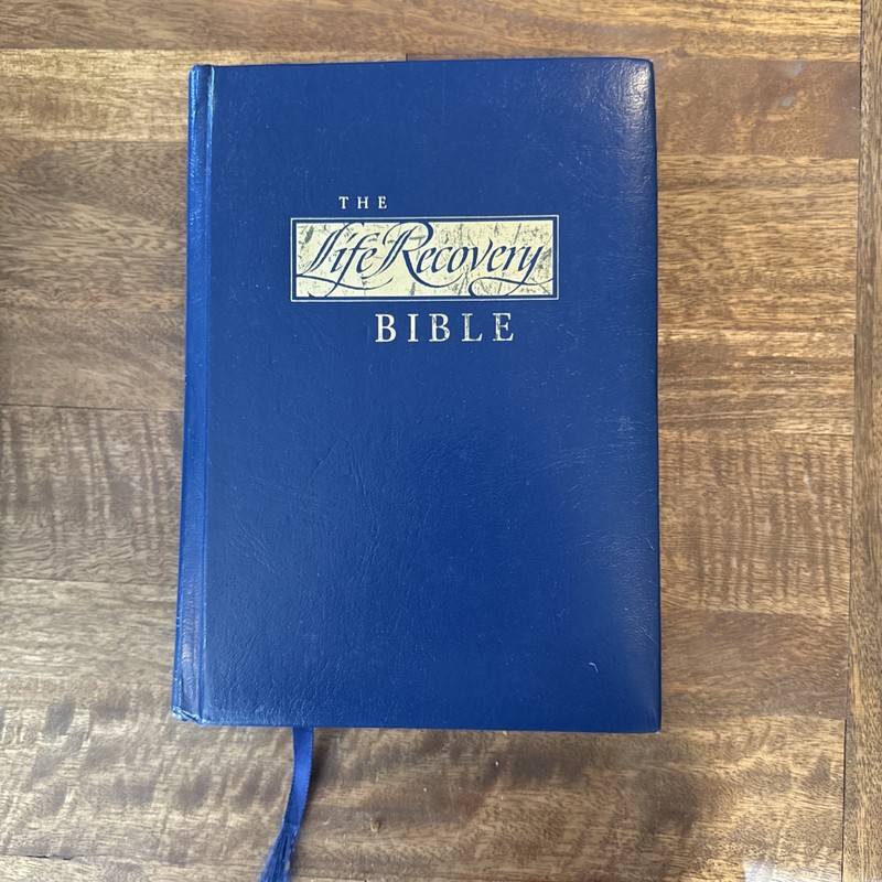 The Life Recovery Bible: New Living Translation – Hardcover – VERY GOOD