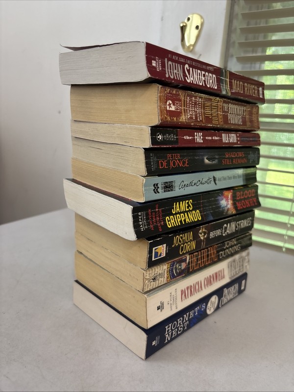 Lot of 10 - Mystery and Thrillers - Mixed Authors - FREE SHIPPING gallery