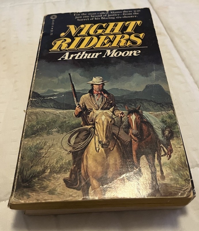 Lot Of 10 Vintage Western Paperback Books (See Photos For Titles) S15 gallery