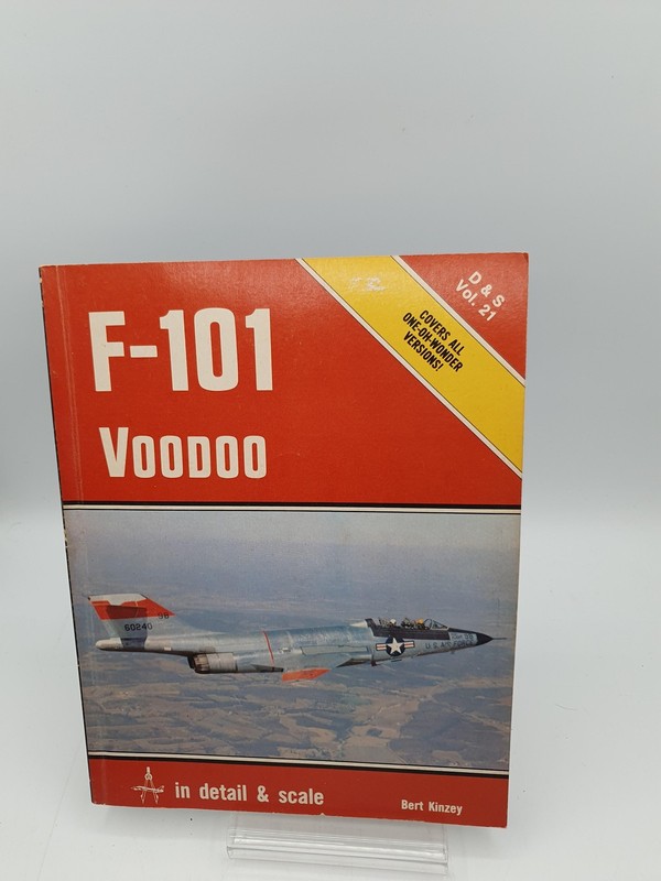 Bert Kinzey F-101 Voodoo In Detail & Scale TAB Books 1986 Red/Cream Paperback