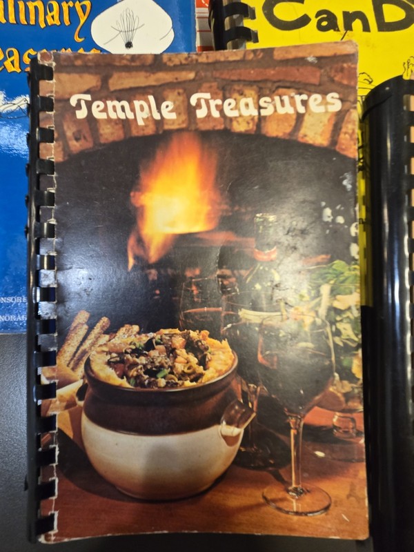 Collection Of 9 Temple Sisterhood Cookbooks - Vintage - NINE BOOKS gallery