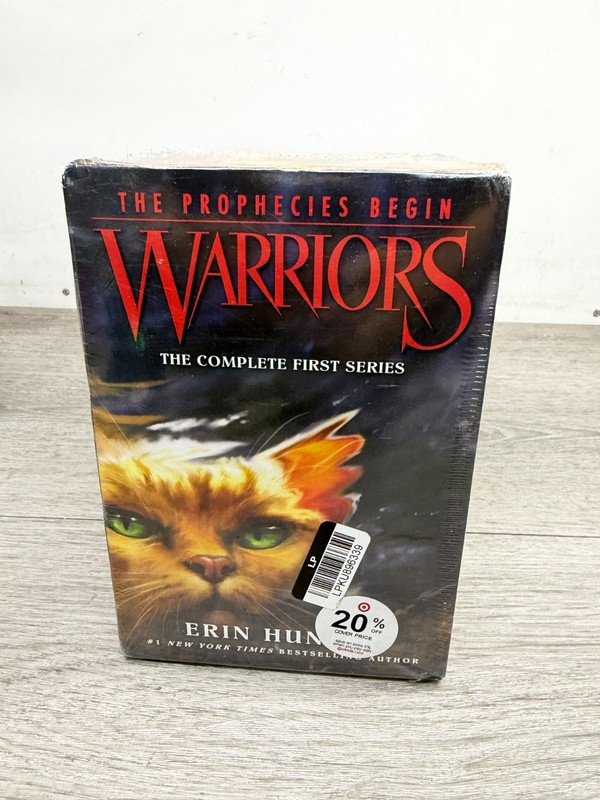 Warriors Box Set: Volumes 1 to 6: The Complete First Series (Warriors: The P…
