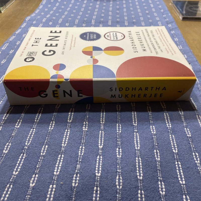 Gene : An Intimate History by Siddhartha Mukherjee (2017, Trade Paperback) gallery