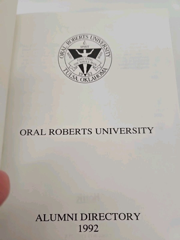 Oral Roberts University 1992 Alumni Directory Hardcover Pre-owned gallery