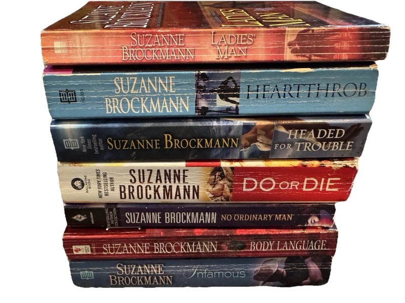 Lot Of 7 Suzanne Brockmann Romance/Thriller Novels Various Series gallery