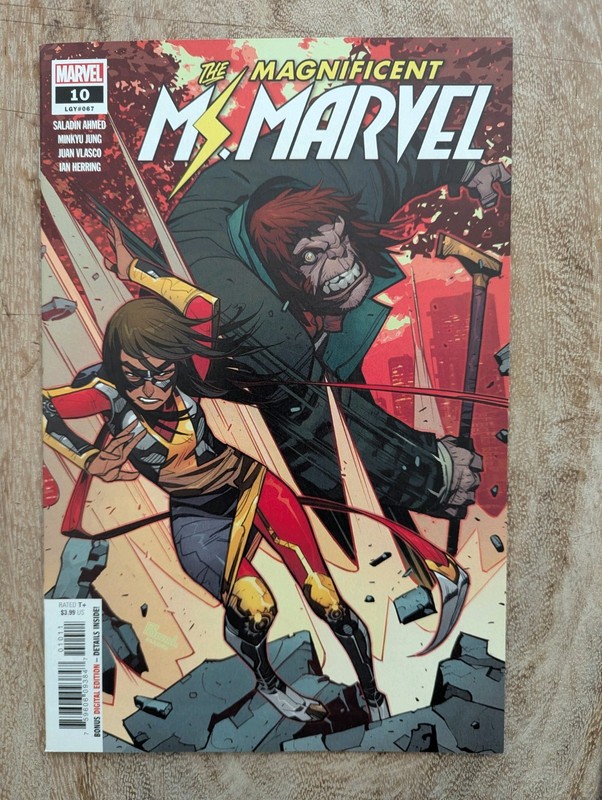 2x The Magnificent Ms Marvel #10 & 11 Marvel Comics 2019 2020 Bundle Lot gallery