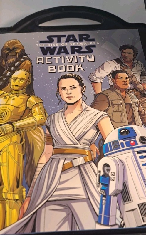 STAR WARS Magnetic Play Set The Rise of Skywalker Book, 6 Cards, 18 Characters gallery