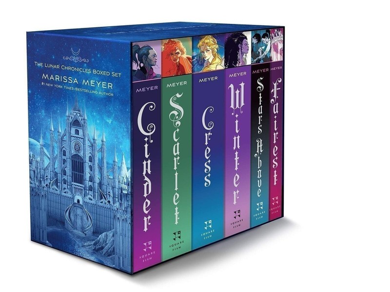 The Lunar Chronicles Boxed Set: Cinder, Scarlet, Cress, Fairest, Stars Above,…