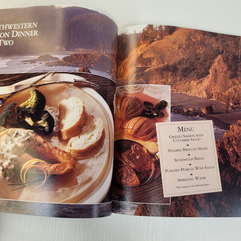 BETTER HOMES & GARDENS FAMILY FAVORITES MADE LIGHTER - 240 Pages gallery