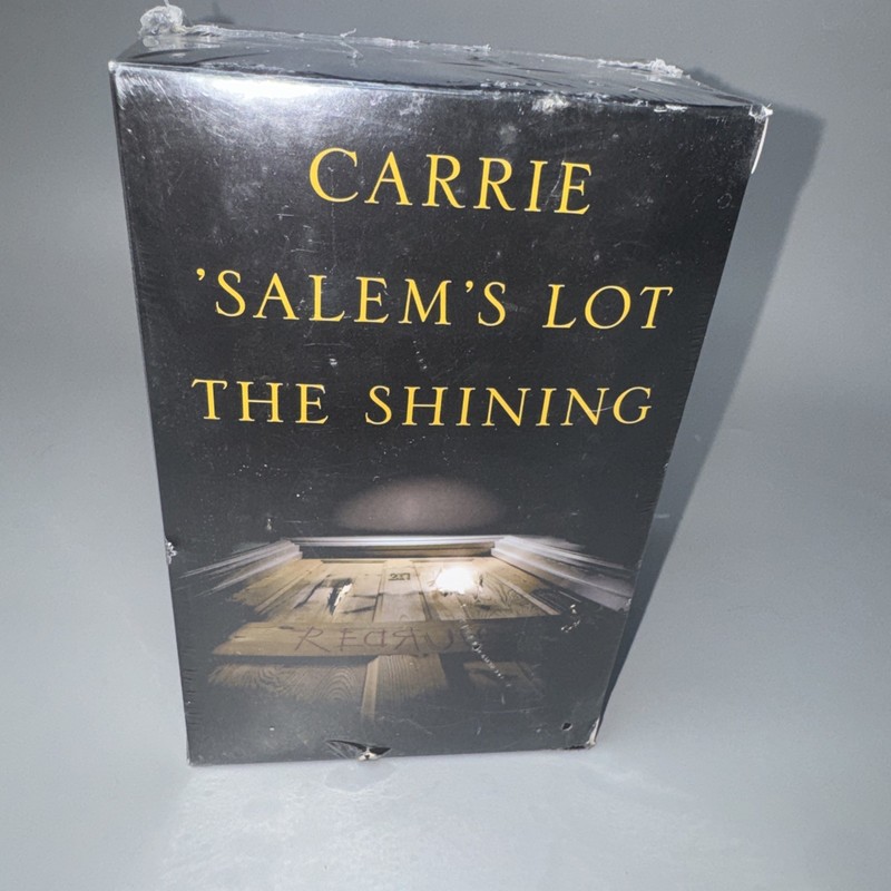 CARRIE, SALEM'S LOT, THE SHINING STEPHEN KING Classic Novels Box Set NEW SEALED gallery
