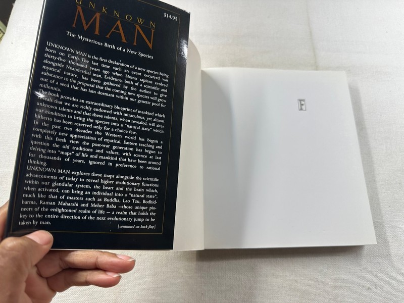 Unknown Man Yatri 1988 First Printing New Species Evolution Simon & Schuster gallery