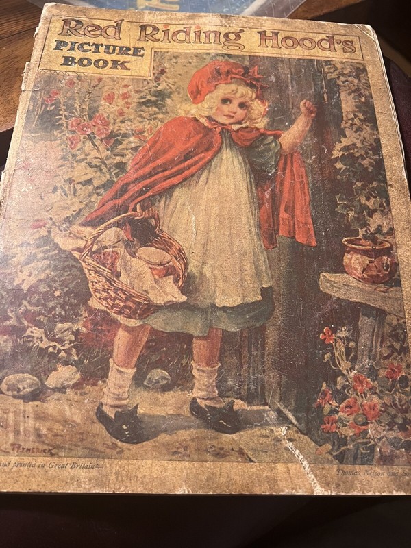 LITTLE RED RIDING HOOD’S Picture Book Great Britian Thomas Nelson and Sons HTF