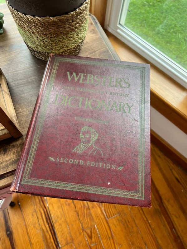 1956 secound edtion webster dictionary