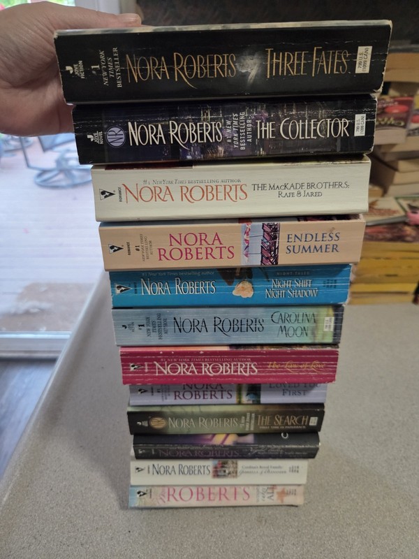 Nora Roberts Lot Of 12 Books- 4 Are 2-in-1 = 16 Stories PB Romance Fiction gallery