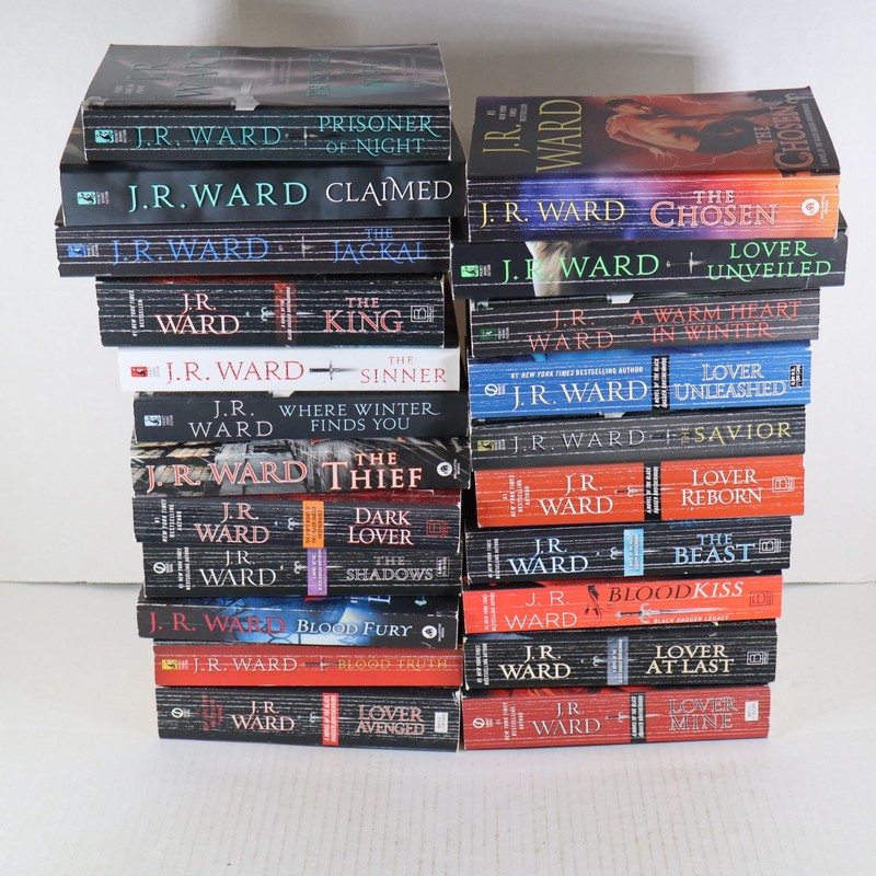 Huge Lot of 22 Black Dagger Brotherhood & Misc Series by J.R. Ward Paperback