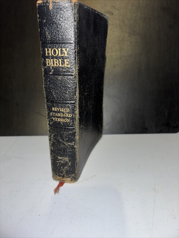 VTG 1952 HOLY BIBLE Revised Standard Edition Thomas Nelson And Sons softcover gallery