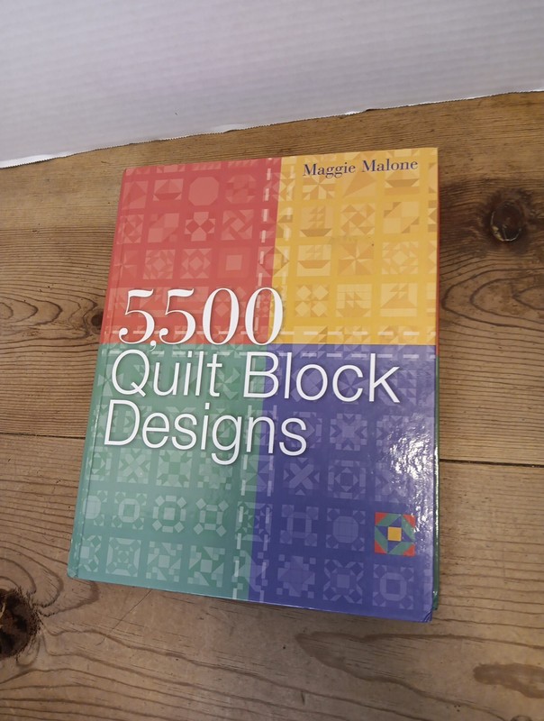 5,500 Quilt Block Designs Maggie Malone 2003 Quilting Pattern Hardcover Book
