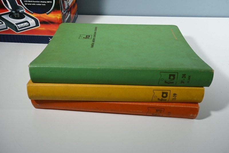 Famous Artist Cartoon Course fa Vintage 3 Binders - Lessons 1-10, 11-19 & 20-24 gallery