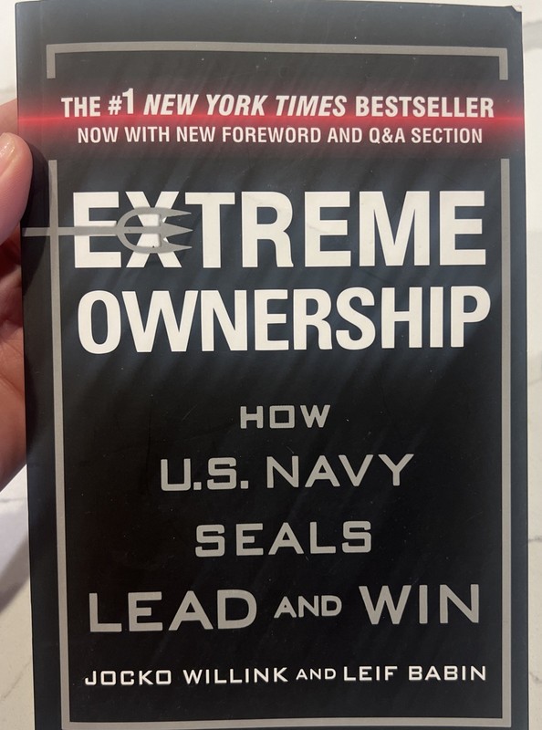 Extreme Ownership : How U. S. Navy SEALs Lead and Win (New Edition) by Leif…