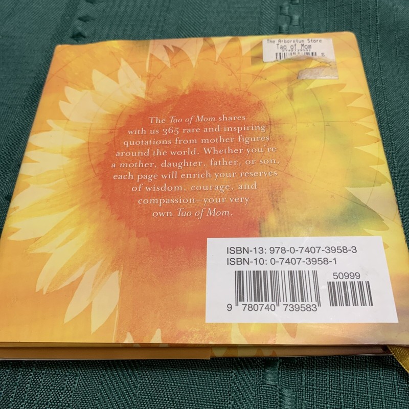 The Tao of Mom: The Wisdom of Mothers from East to West by Taro Gold: Hardcover gallery