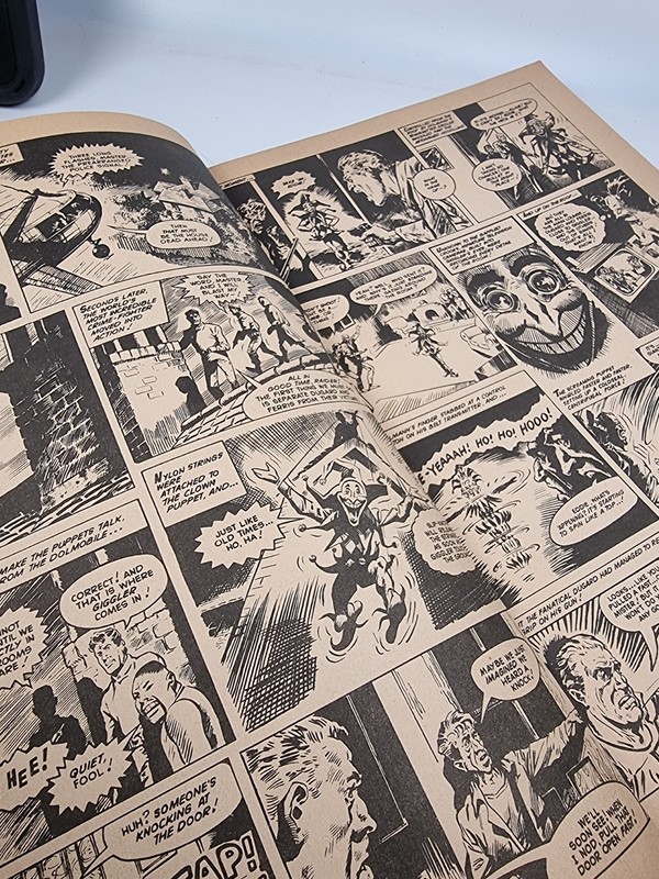 Vulcan Annual 1977 Vintage Price Unclipped Fleetway Paperback gallery