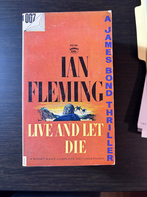 James Bond 007 -Lot of 17 Signet Dell 1960's Vintage Paperbacks by Ian Fleming + gallery