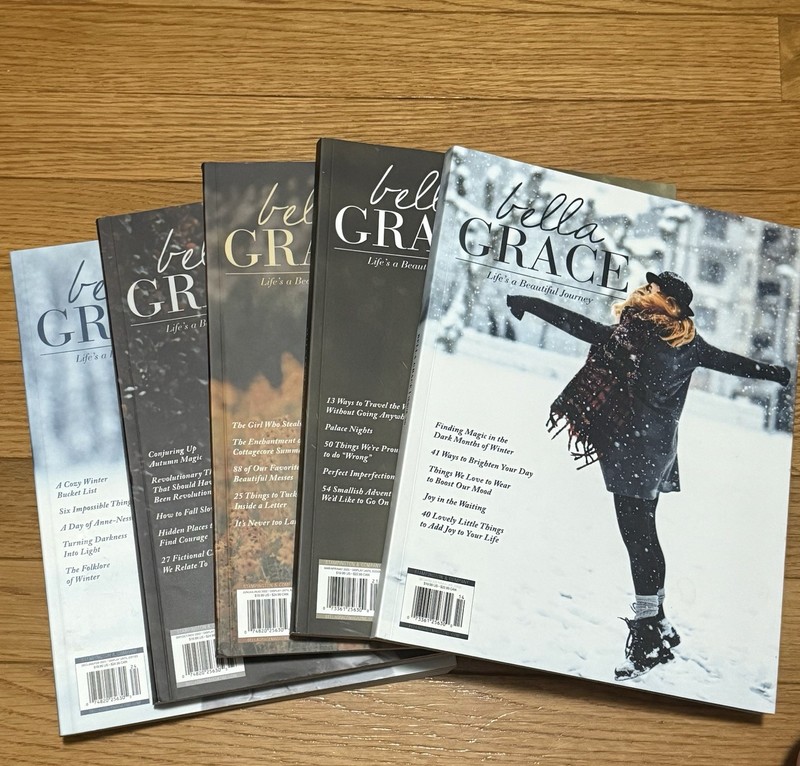 (5) BELLA GRACE Issues Magazine Lot ISSUES 30, 31, 32, 33 & 34 2022
