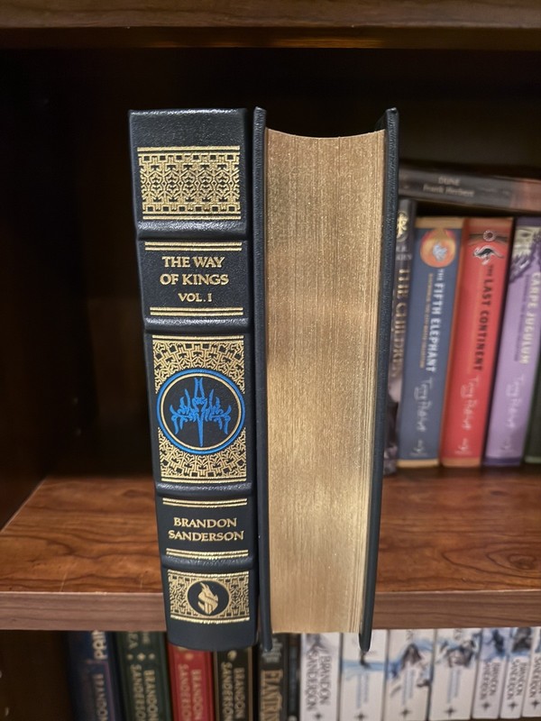 The Way of Kings Leatherbound Edition Dragonsteel Sanderson gallery