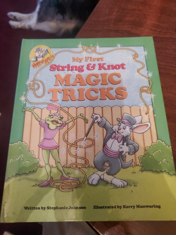 My First Strings and Knots Magic Tricks by Stephanie Johnson (1992, Hardcover)