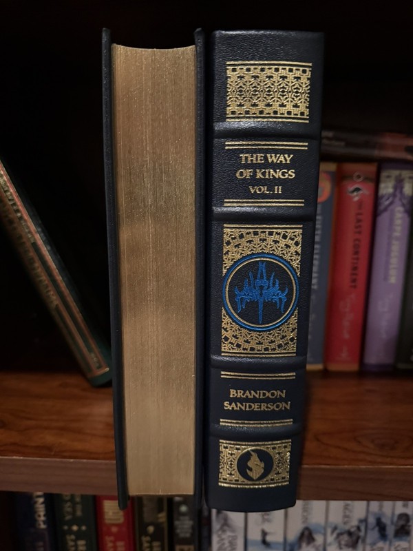 The Way of Kings Leatherbound Edition Dragonsteel Sanderson gallery