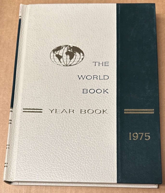 The World Book Yearbook 1975 by William H. Nault (1975, Hardcover, GOOD)