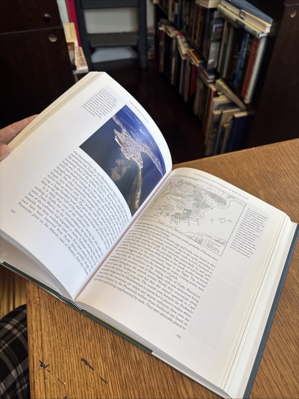 EUROPE BETWEEN THE OCEANS 9000 BC -AD 1000 Barry Cunliffe 2008 hcdj 1st YALE U. gallery