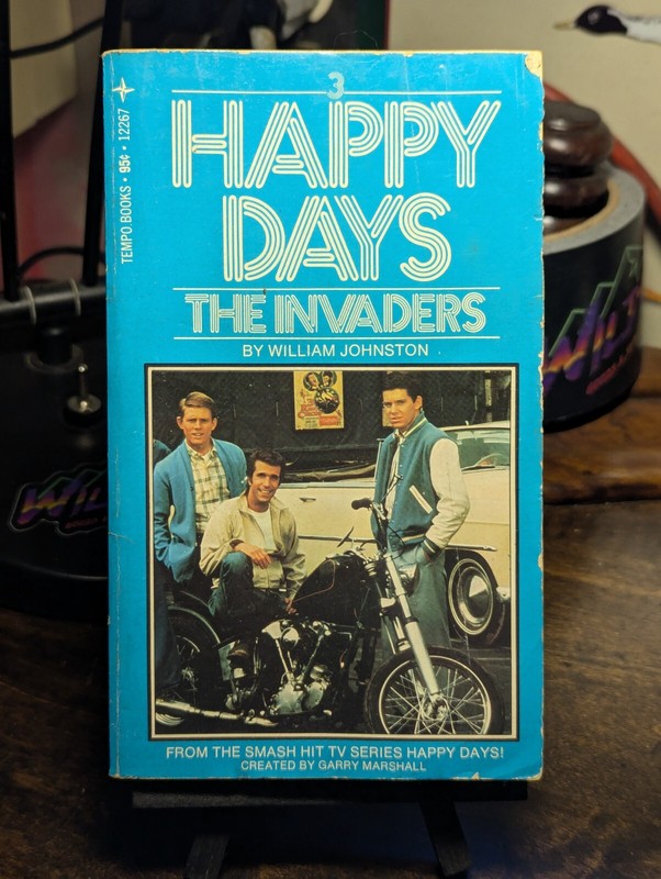 HAPPY DAYS #3 The Invaders by William Johnston (1975) Tempo Books 1ST EDITION