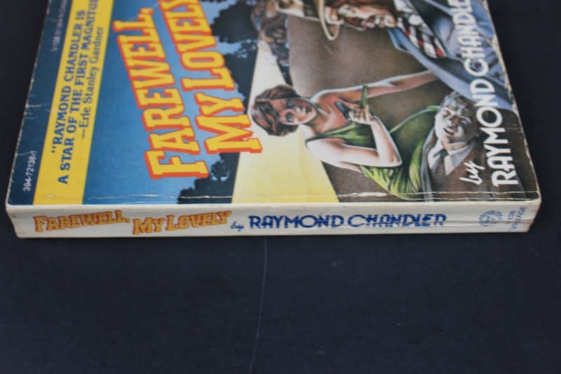 Farewell, My Lovely Raymond Chandler 1976 Vintage Books Edition Mystery PB gallery