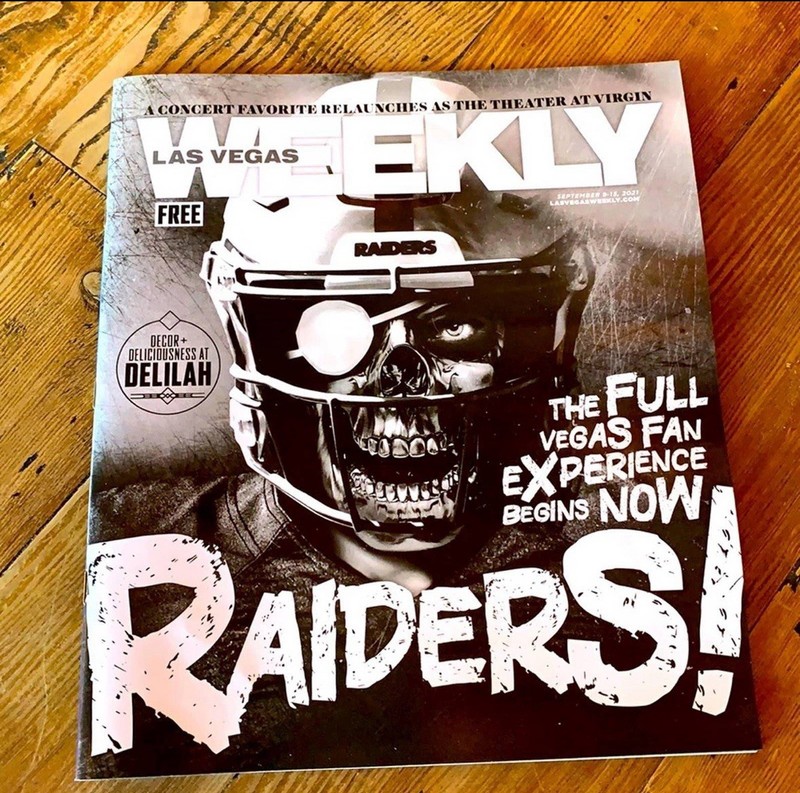 Las Vegas Weekly paper magazine Raiders on cover collectors Sports Info magazine