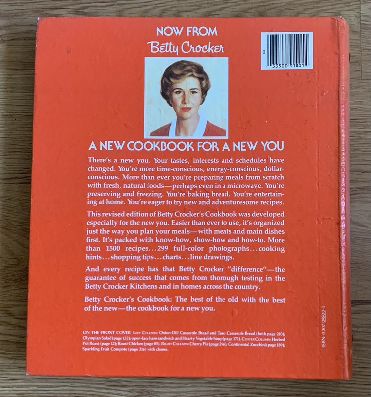 Vintage Betty Crocker's Cookbook 1984 Ringbound 11th Printing 1978 Edition HC gallery