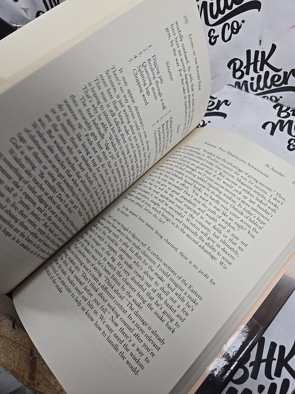 Living on the Jagged Edge - Charles R Swindoll 1985 - Hardcover gallery