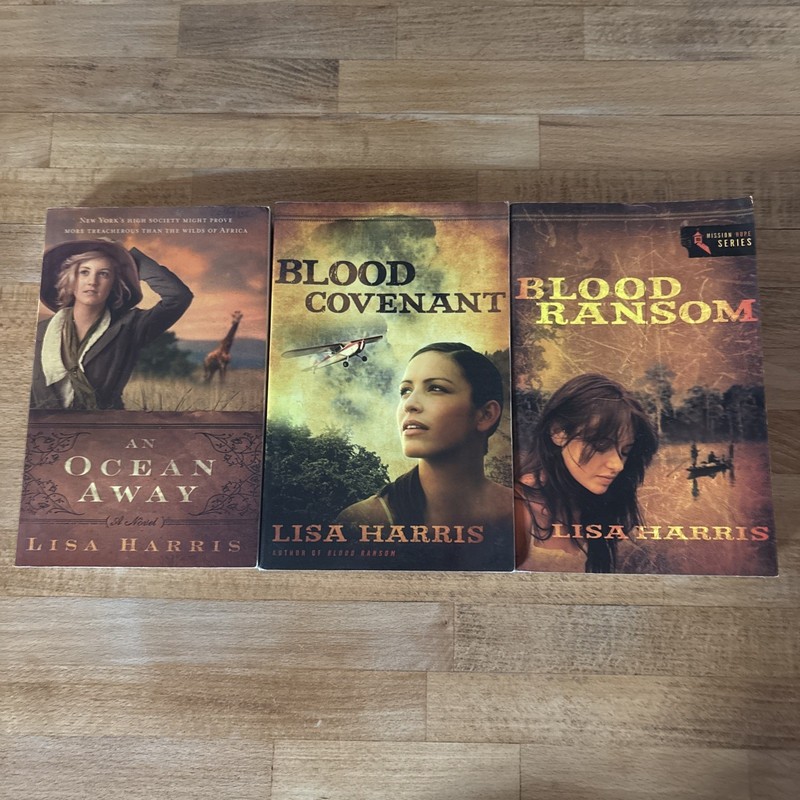 Lisa Harris 3 Book Lot Blood Ransom, Convenant, An Ocean Away