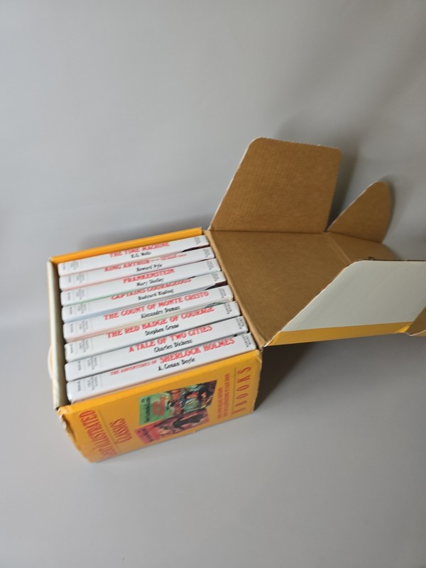 Box Set 8 Books Great Illustrated Classics Hardcover The Time Machine Frankenste gallery